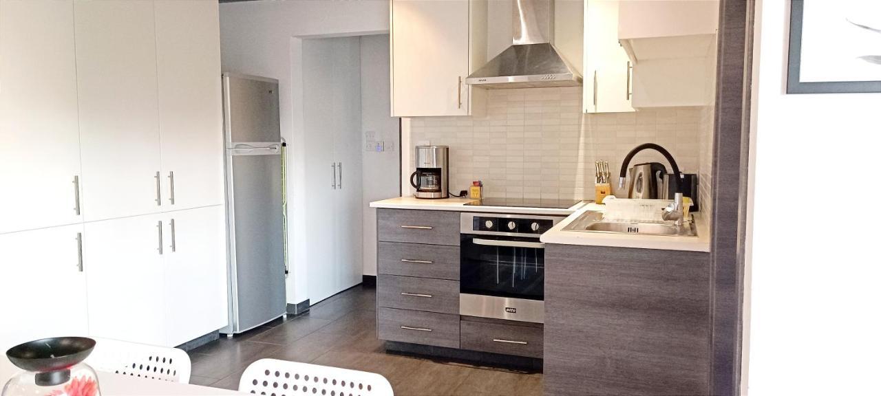 Dezo Luxury Town Apartment Ларнака Экстерьер фото