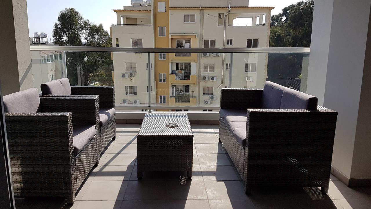 Dezo Luxury Town Apartment Ларнака Экстерьер фото