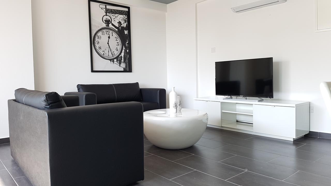 Dezo Luxury Town Apartment Ларнака Экстерьер фото